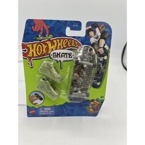Hot Wheels Tony Hawk Skate board with shoes Skull Ride NIB